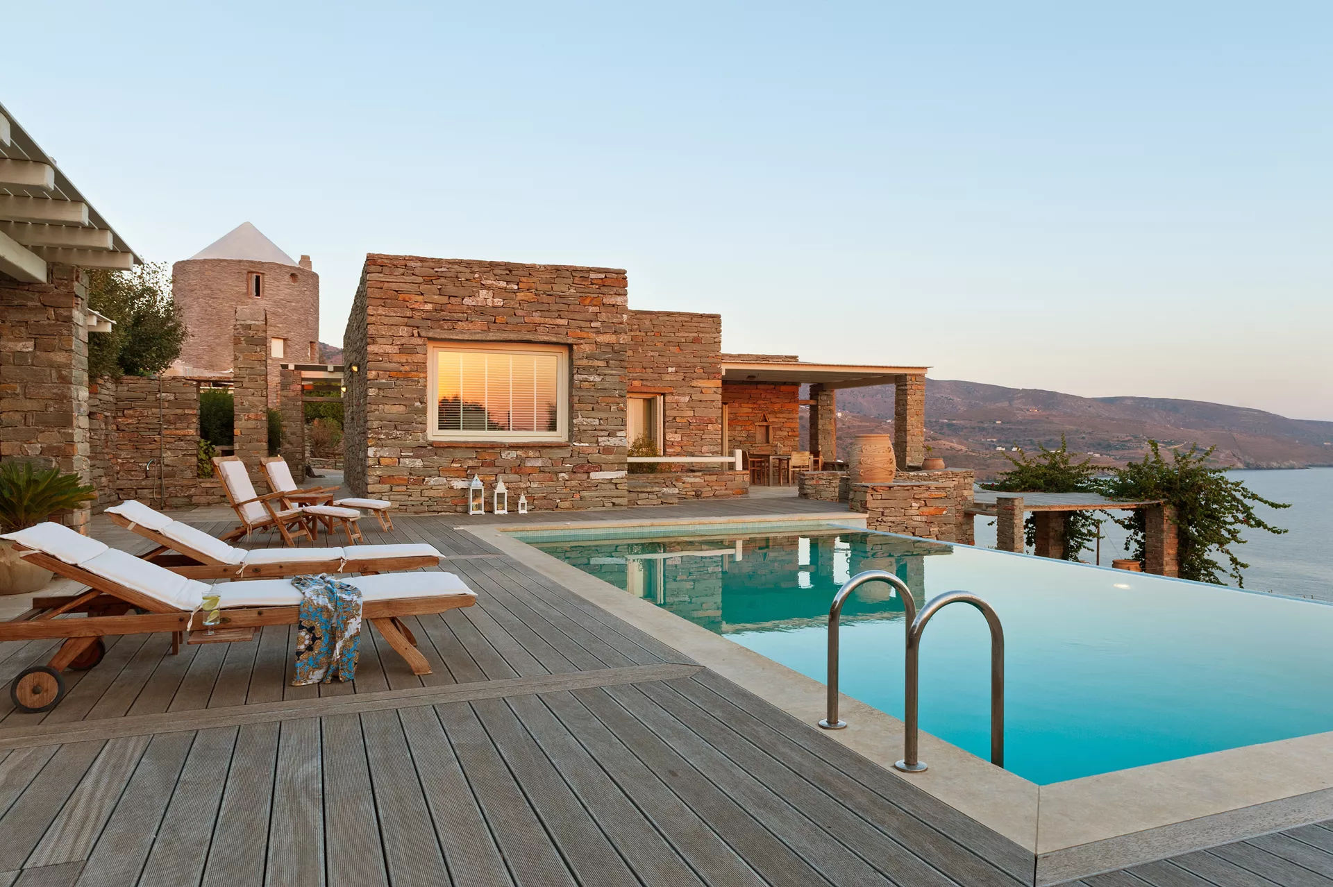 Villa In Koundouros