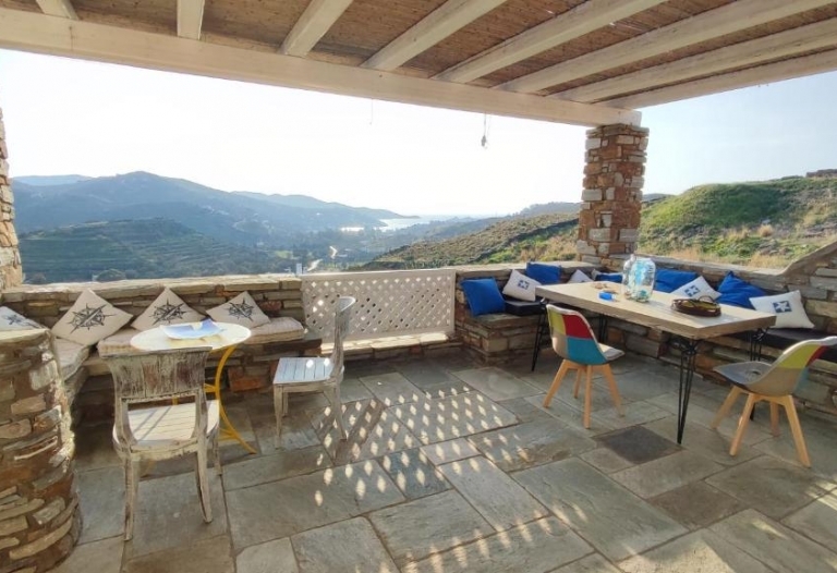 Authentic Stone House with Spectacular Sunset Views in Vourkari, Kea