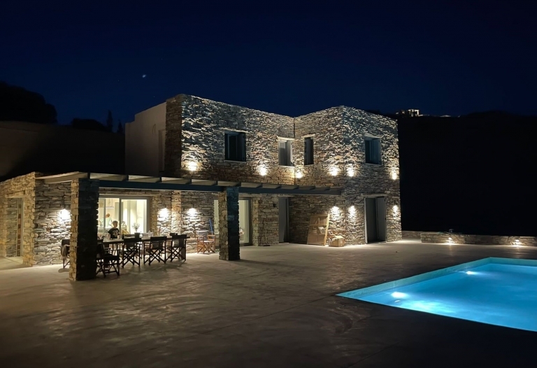 Modern Cycladic Sanctuary: Brand New 4-Bedroom Villa in Koundouros